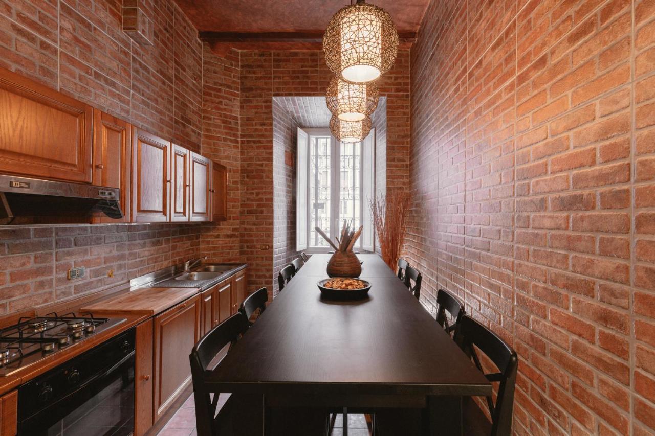 Charme Luxury Flat Campo Dei Fiori Apartment Rome Bagian luar foto