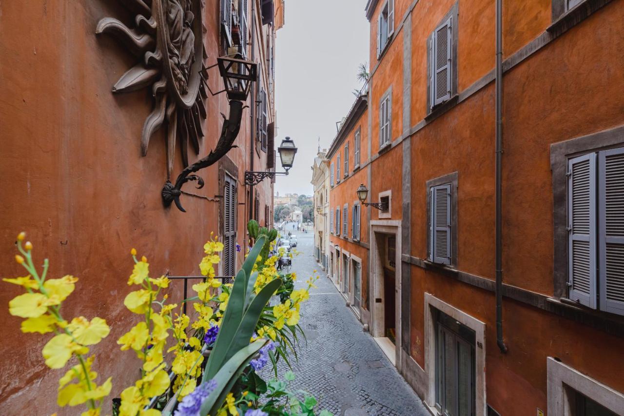 Charme Luxury Flat Campo Dei Fiori Apartment Rome Bagian luar foto