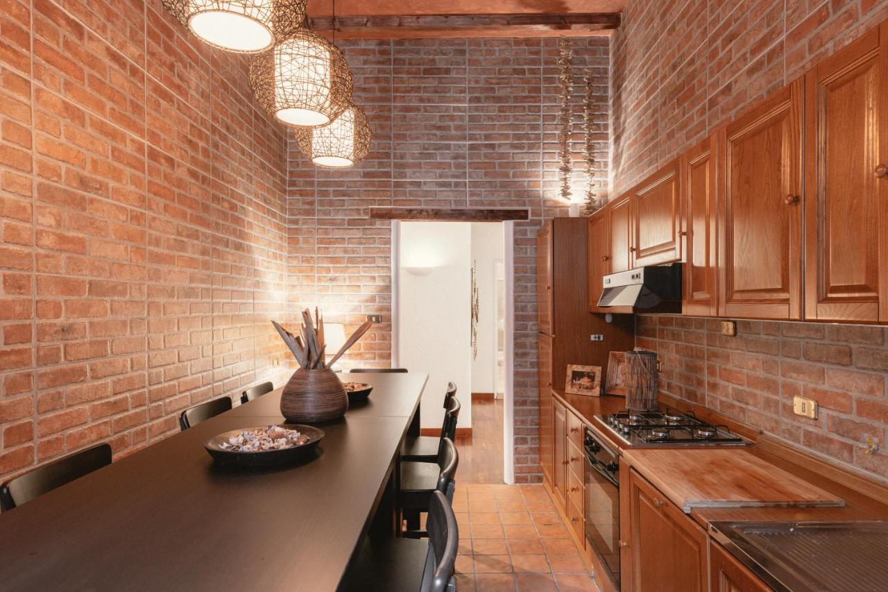 Charme Luxury Flat Campo Dei Fiori Apartment Rome Bagian luar foto