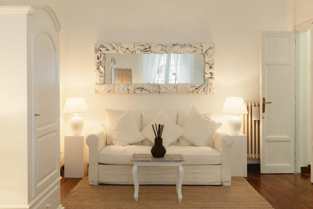 Charme Luxury Flat Campo Dei Fiori Apartment Rome Bagian luar foto