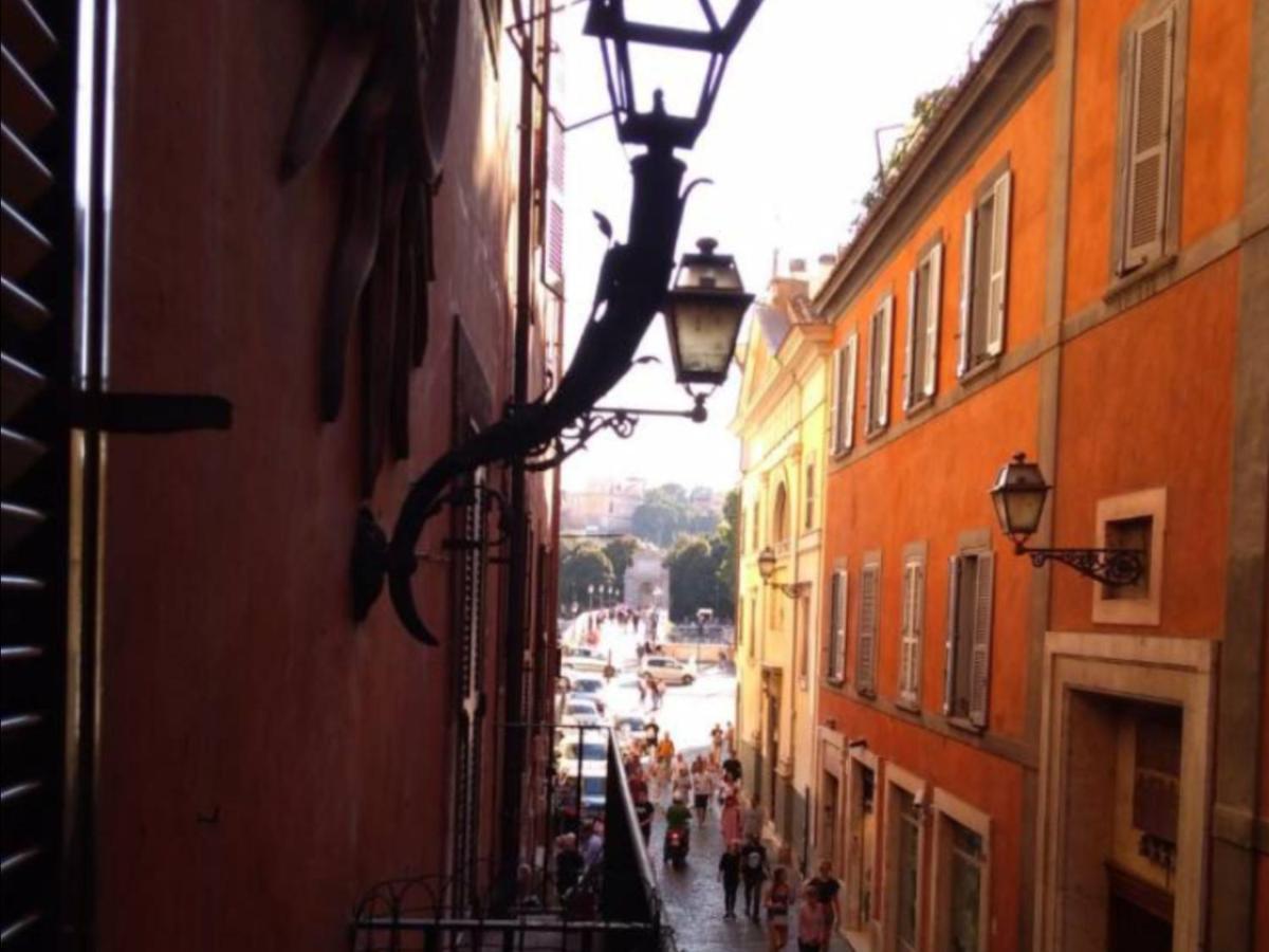 Charme Luxury Flat Campo Dei Fiori Apartment Rome Bagian luar foto
